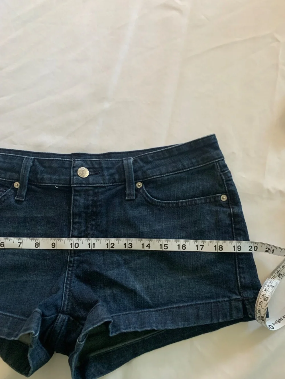 Guess Low Rise Dark Indigo Wash Denim Shorts Stretch Pockets Size 31 Y2k
